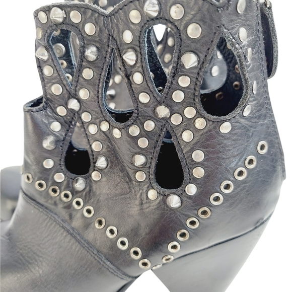 J. Renee Studded Heeled Ankle Booties Black size 7.5 Cut-Out Detail Rock & Roll - Picture 6 of 12